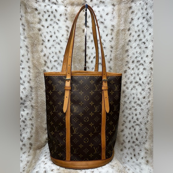 Louis Vuitton Bucket Bag Monogram Bag GM - Picture 4 of 15